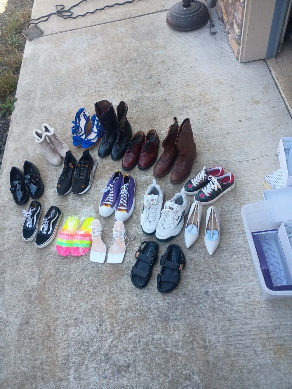 Shoe Collection Assorted Footwear - Picture 4 of 4
